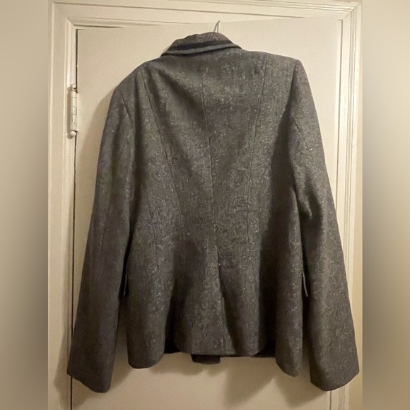 Pendleton Gray Wool Silk Blend Tweed Black Leather Trim Blazer Size 12 Tall - Picture 2 of 10